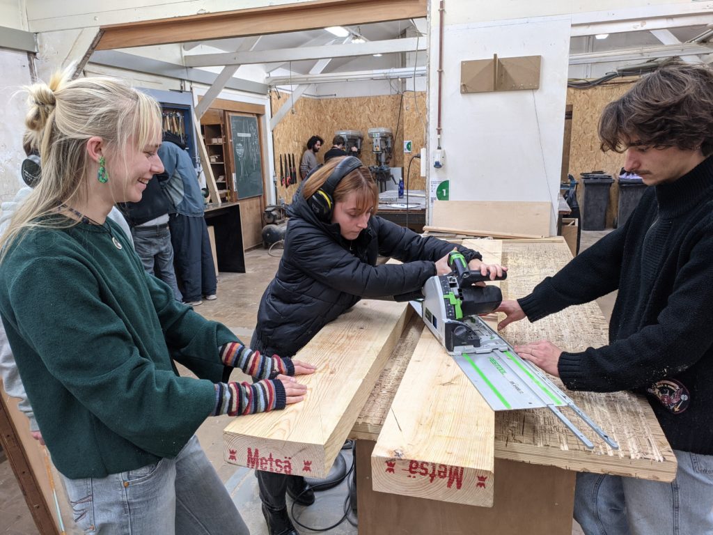 PXL_20251126_150906703